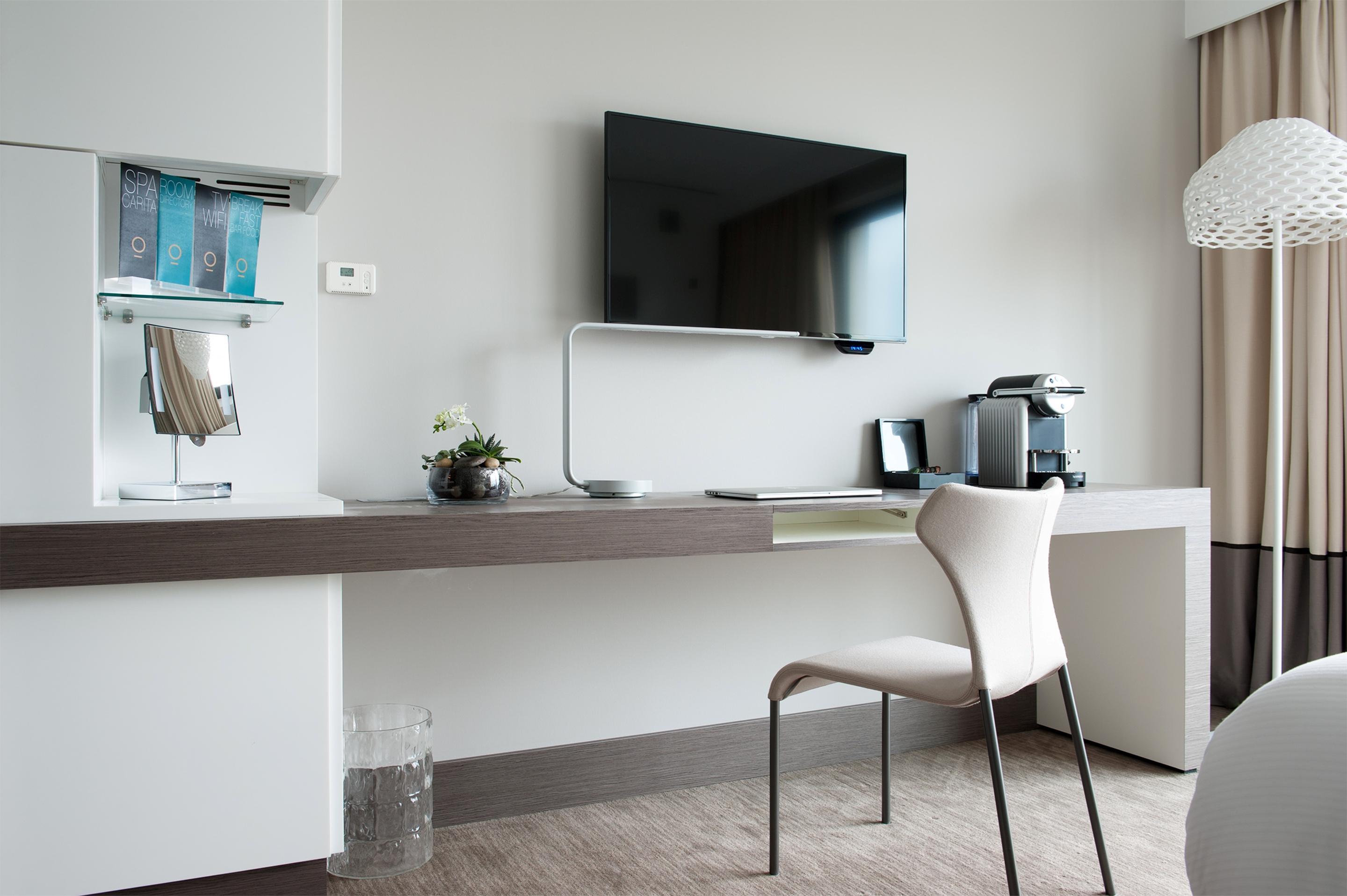 Hotel Bw Premier Collection Le Saint Antoine Et 4*